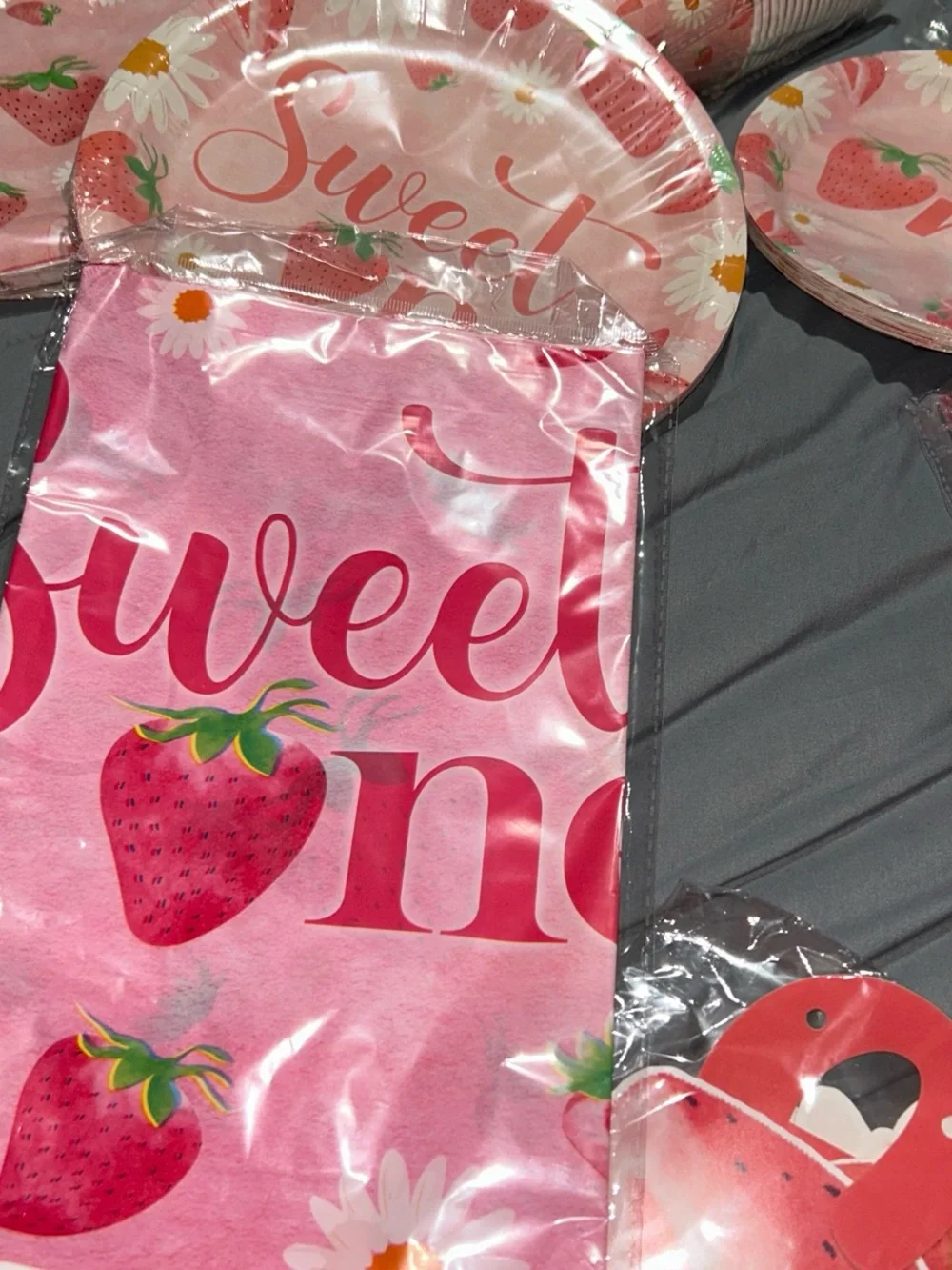 Pink Strawberry & Daisy Disposable Party Tableware Set